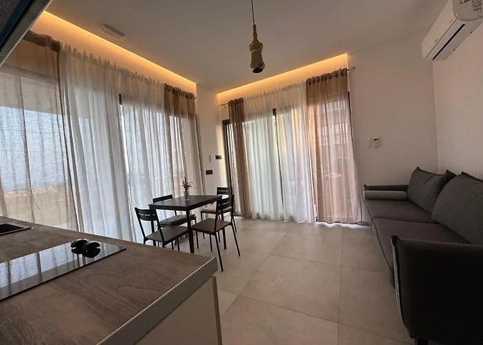 Previllage Red 9-10-11 *