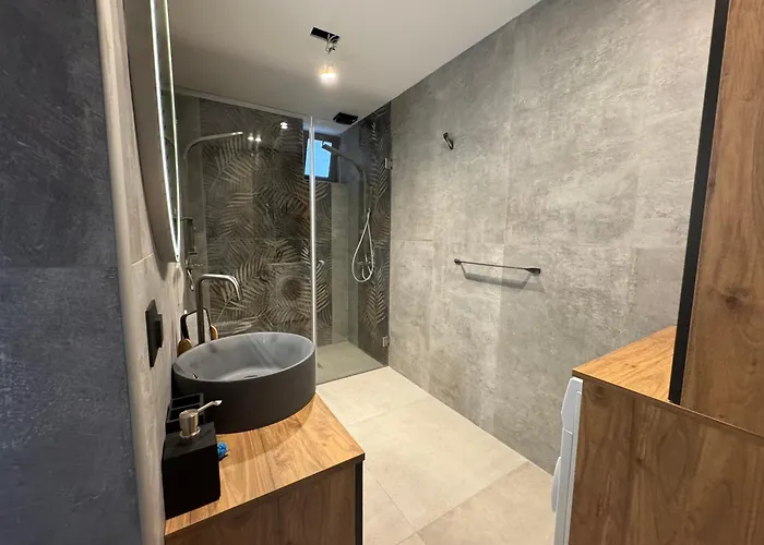 Apartamento Previllage Red 9-10-11 *