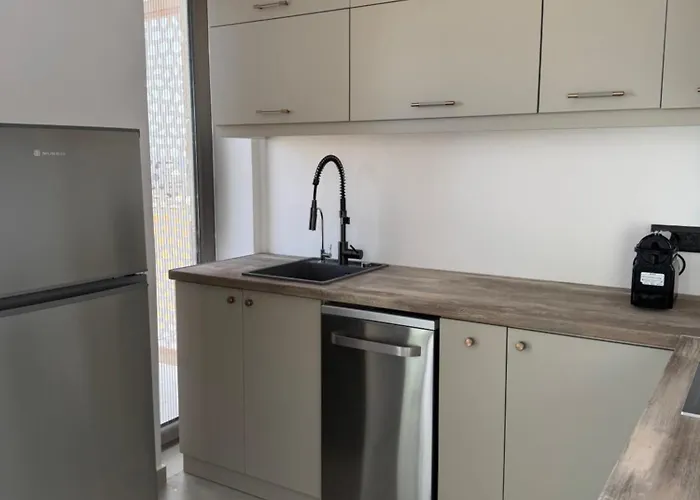 Previllage Red 9-10-11 Apartment *